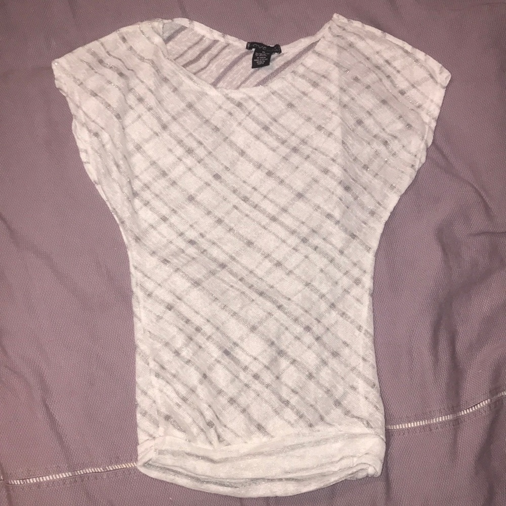 White and silver tee